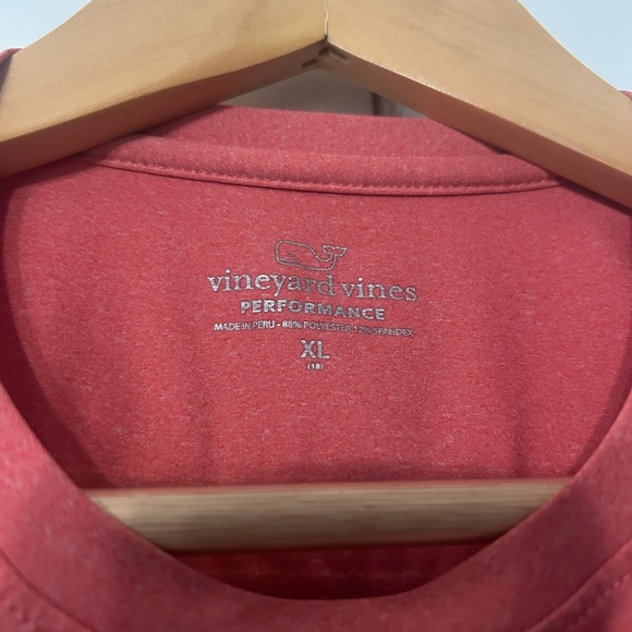 Vineyard Vines Performance Men's Tee with Navy Logo - Picture 3 of 4